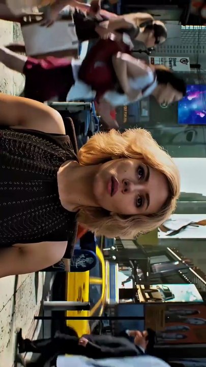 LUCY (2014)