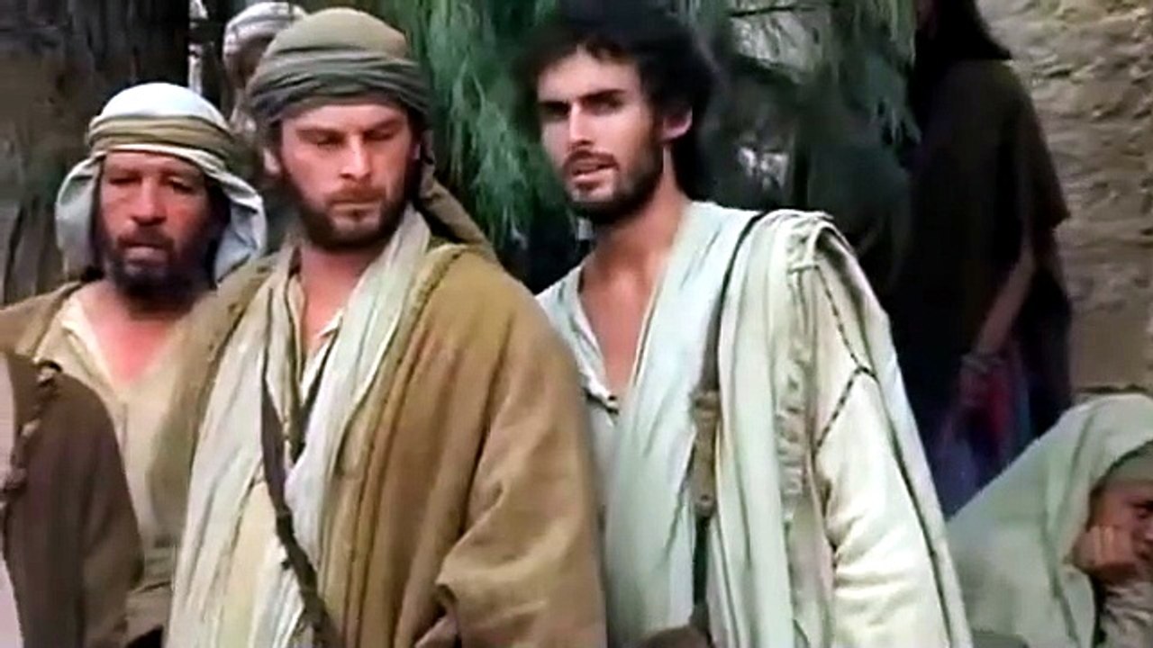 aquele que nao tiver  pecado que atire a primeira Pedra - Dublado