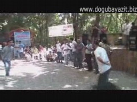 Doğubayazit Folklor halk oyunları halay davul zurna