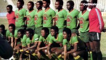 Lumumba Vea, el hincha de la RD del Congo que ve los partidos como una estatua