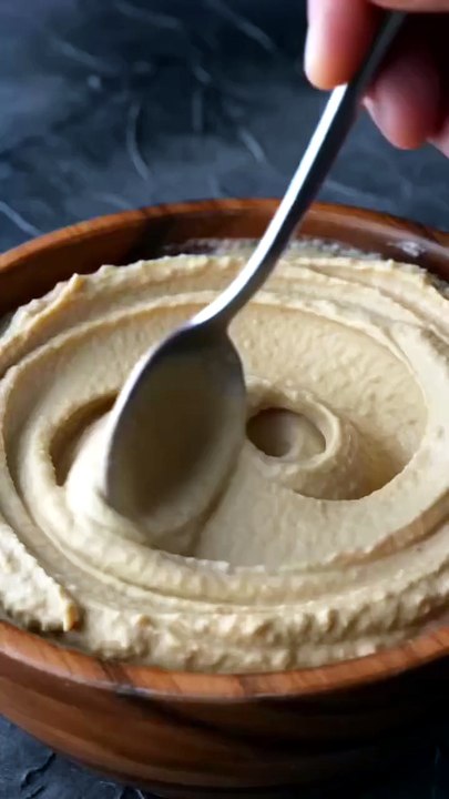 🧆 Le 13 Mai 2026, c'est la journée internationale du Houmous, la fameuse purée de pois chiches.mp4