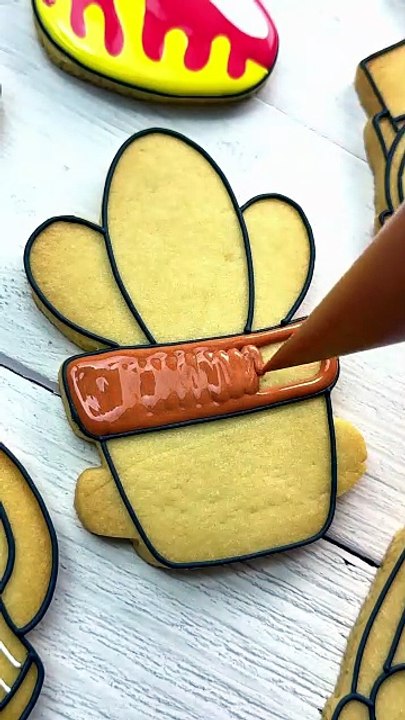 The Cutest Mustache Planter For Our Favorite Guy💚 #fatherday #cookiedecorating #satisfying #royalicing #icingcookies