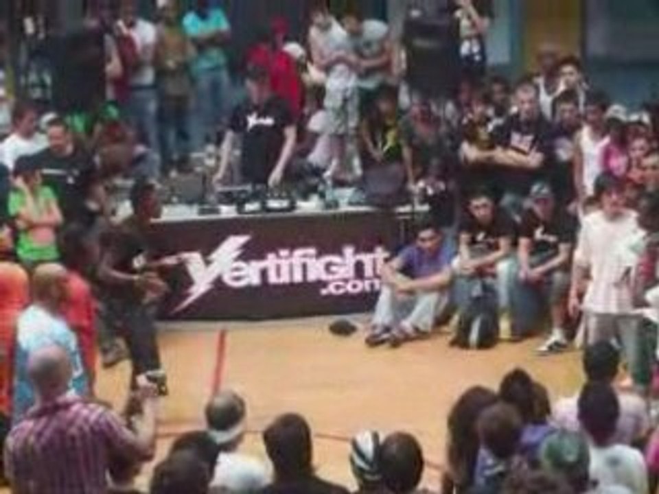 Trick's vs Kyrra Vertifight 10