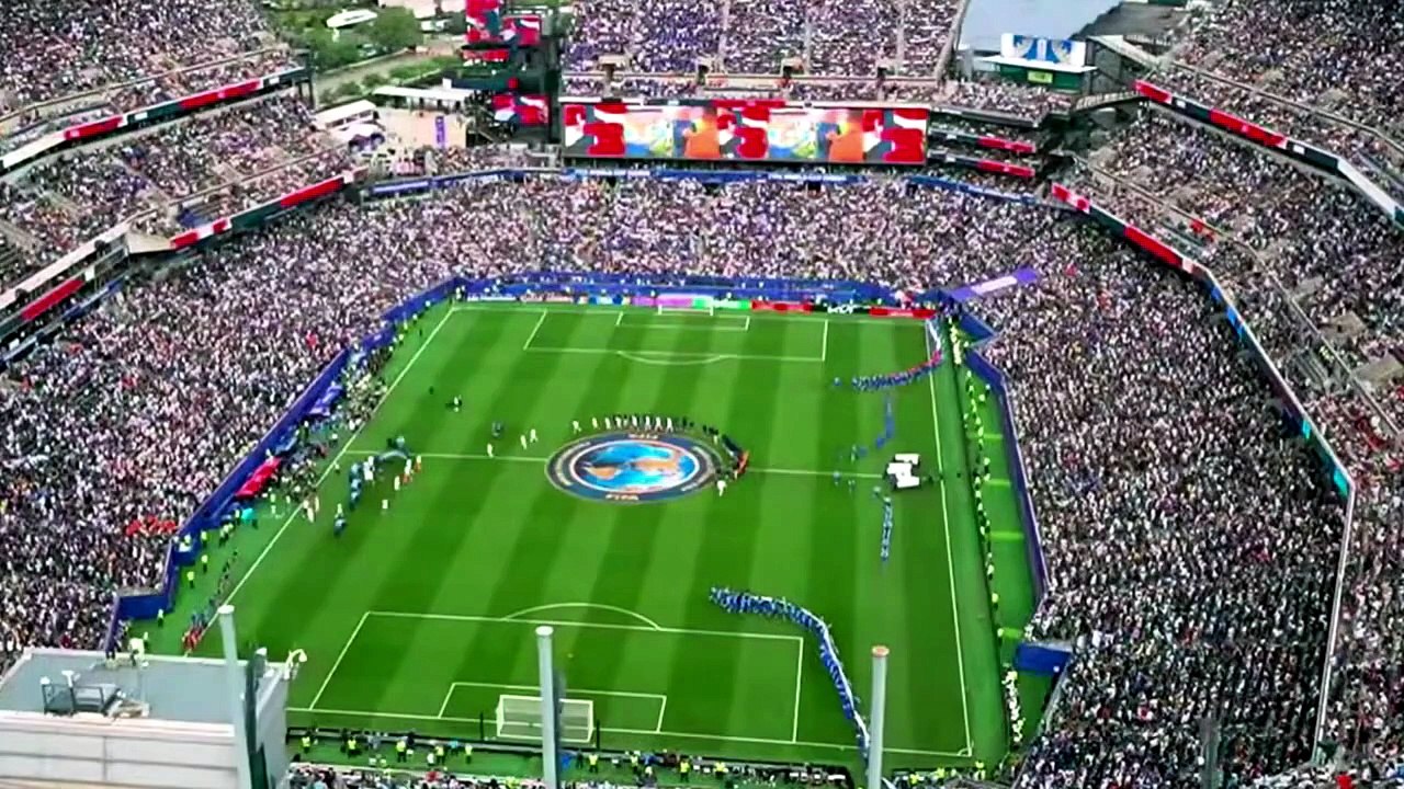 الديوك الفرنسية تحلق عاليا وتسقط أسود  الرافدين