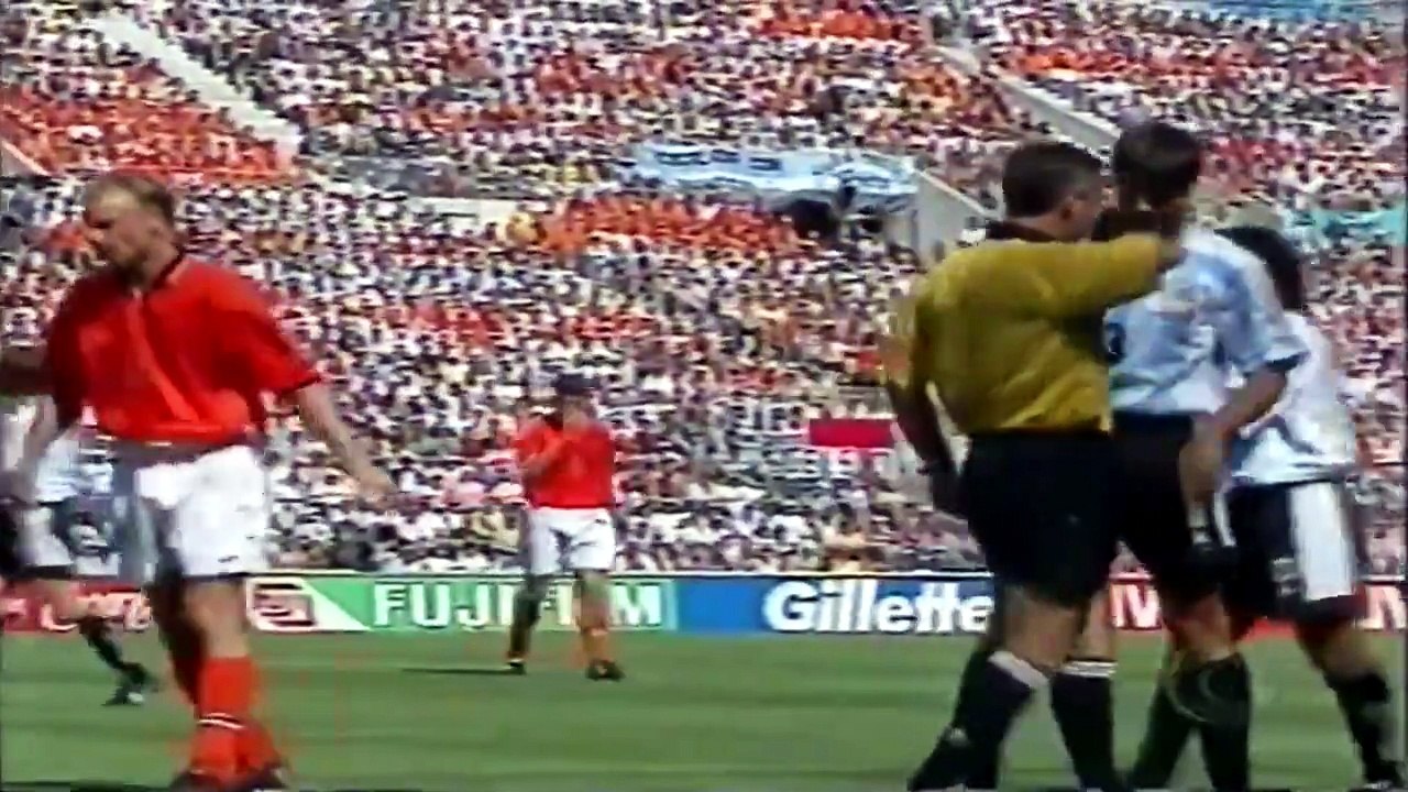 1998WC Dennis Bergkamp vs Argentina 2-1 (World Cup Quarter-Final)