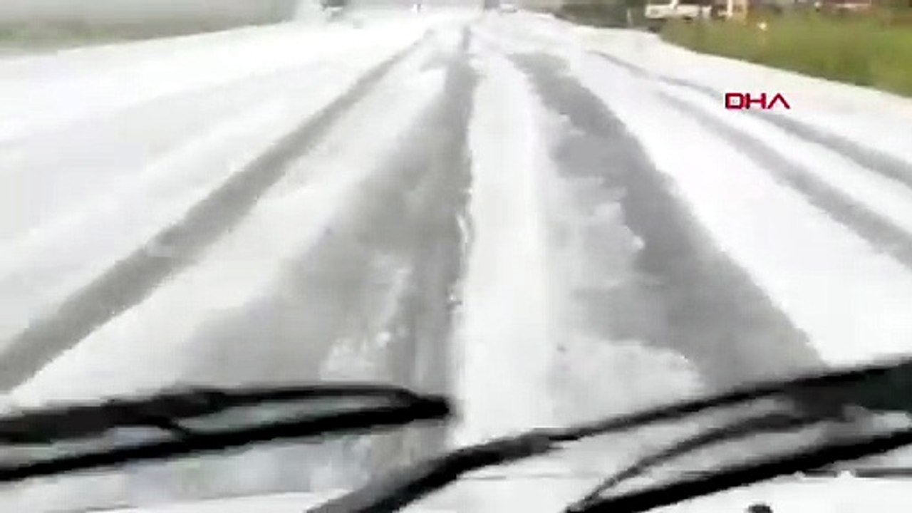 Kars-Selim karayolunda dolu ve fırtına etkili oldu