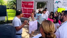 Madres de familia, estudiantes y ex estudiantes se manifiesta en ETI 42 por caso de bullying