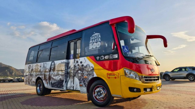 Crean bus para ver los partidos del Mundial mientras recorre los principales atractivos de Santa Marta