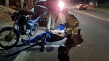 Ciclista de 27 anos fica ferido em acidente com moto no Bairro São Cristóvão