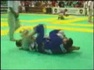 Roger Gracie master of escapes