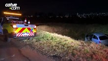 Carro cai em barranco após acidente na BR-467 em Cascavel