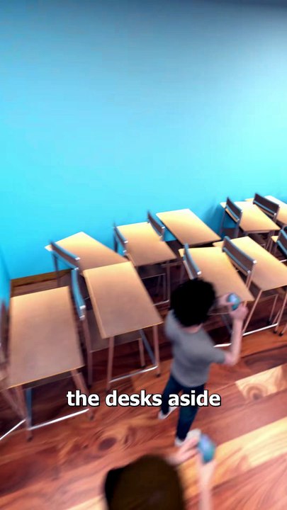 Teacher Turned Classroom Into Fight Arena