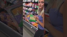 Una pareja en apuros recibe una bendición inesperada de dos desconocidos