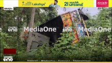 വളാഞ്ചേരിയിൽ ലോറി മറിഞ്ഞ് അപകടം: ഡ്രൈവർ നിസാര പരിക്കുകളോടെ രക്ഷപെട്ടു