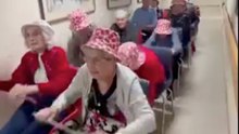 Norwegian seniors turn the viral Viking Row into the most adorable World Cup moment
