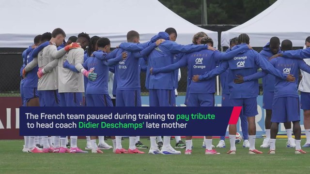 Emocionante minuto de silencio de Francia por el fallecimiento de la madre de Deschamps
