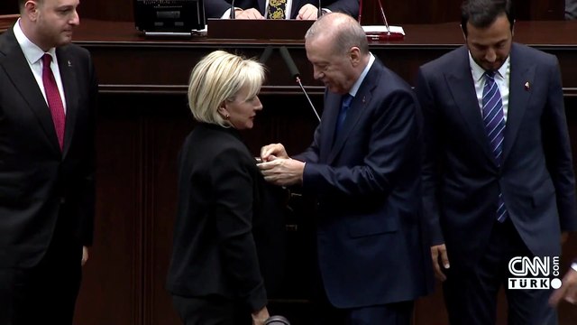 CHP'den istifa etmişti: Nimet Özdemir AK Parti'ye katıldı!
