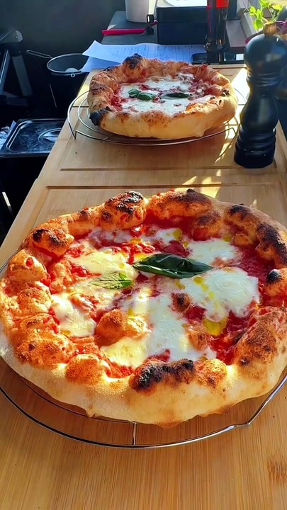 🇮🇹 La vraie cuisine napolitaine chez le Traiteur à Phalsbourg, en Moselle à côté de l'Alsace..mp4