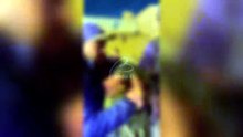 Incêndio destrói casa e policiais se arriscam para salvar cadeirante, crianças e cães