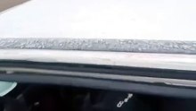Geada em Cascavel: Saiba como descongelar o para-brisa do carro sem correr o risco de quebrar o vidro