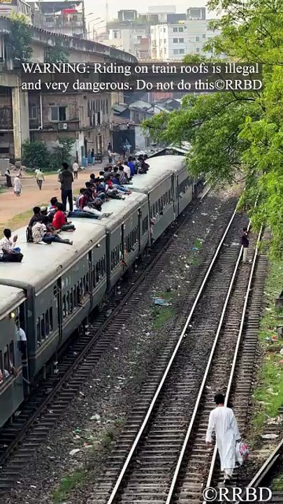 Say NO to train roof riding! ❌🚉