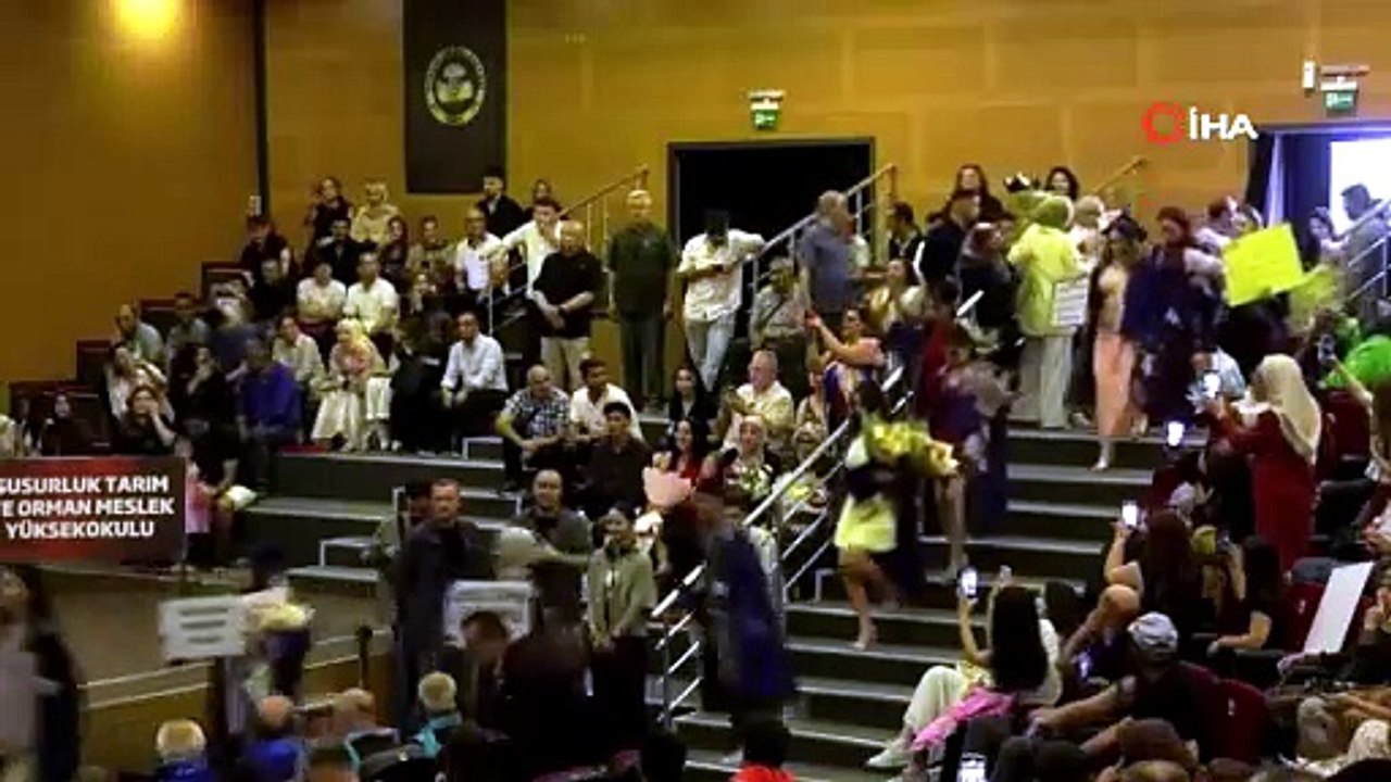 Kadriye Ülke 12 yaşında okulu bıraktı, 54 yaşında üniversiteyi bitirdi