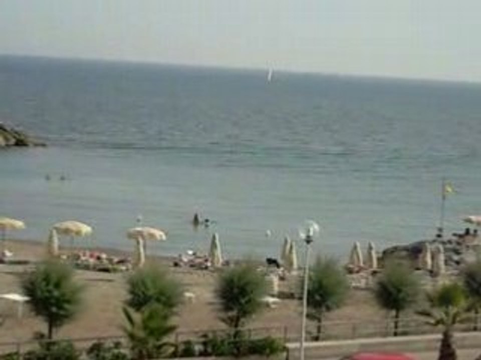 Spiaggia One Beach - Albergo Lucciola di Santo Stefano Mare