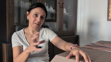 La historia de María Ángeles Priego, madre de un niño de 10 años con una enfermedad neurodegenerativa