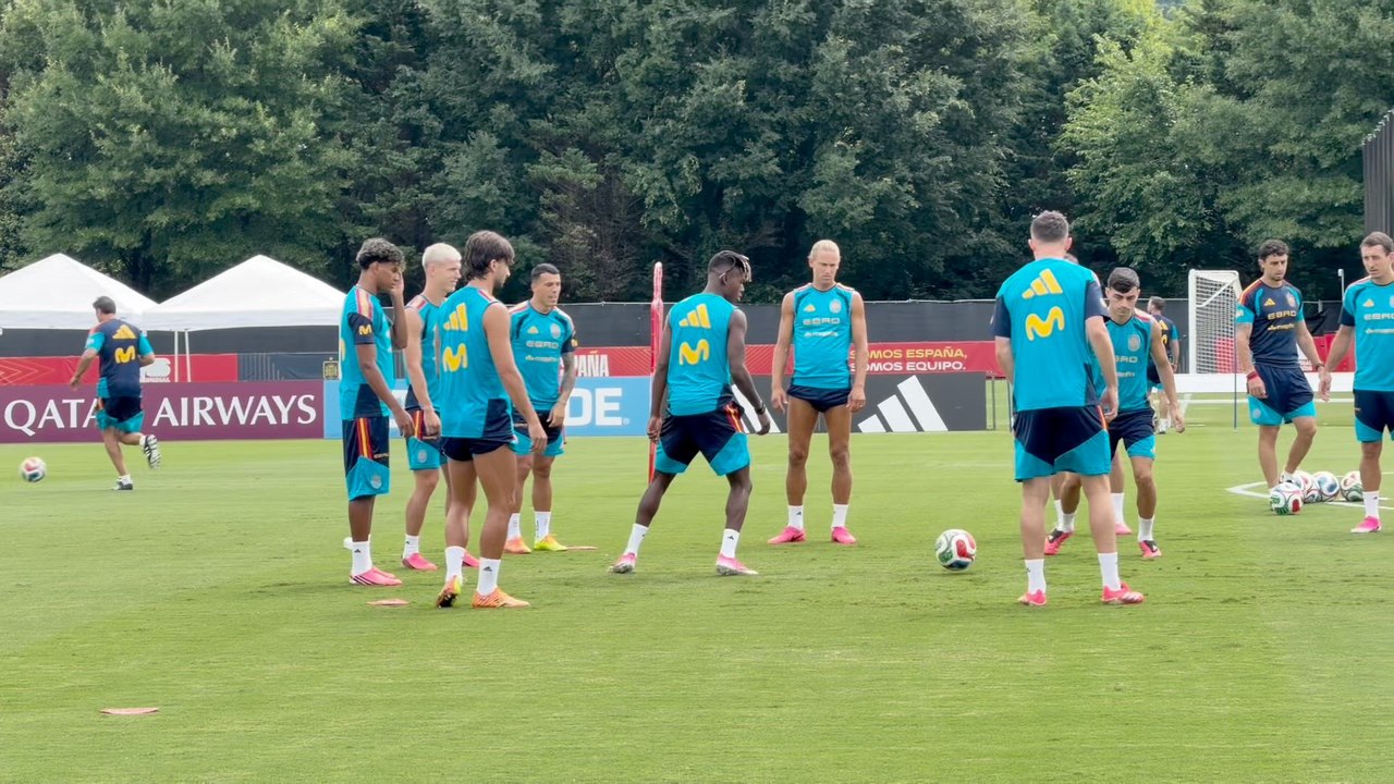 El PIQUE entre LAMINE y NICO tras una PATADA en el ENTRENAMIENTO | URUGUAY - ESPAÑA