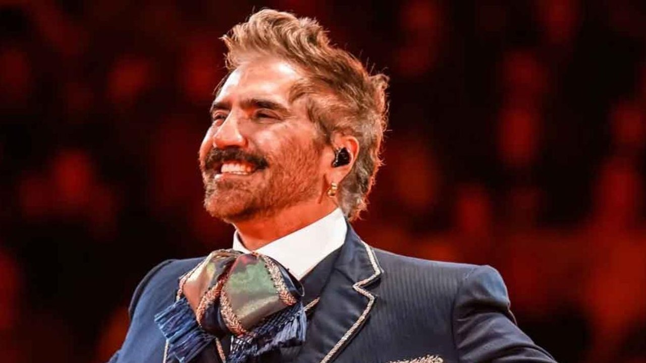 Alejandro Fernández revela detalles de su concierto en "La Minerva"