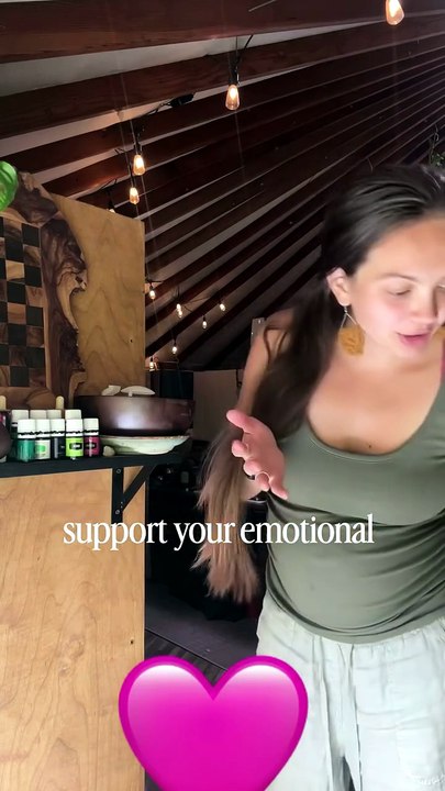 Diffusing oils is so powerful & easy!🌿& you never have to burn toxic candles again! 👉🏼Candles