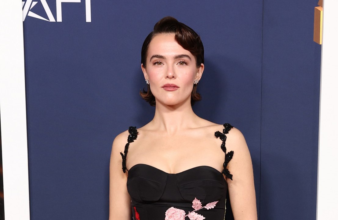 Zoey Deutch es reacia a la hora de protagonizar una comedia romántica