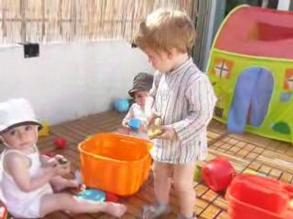 Une chaude journée chez Justine avec Lou, Antoine et Anna