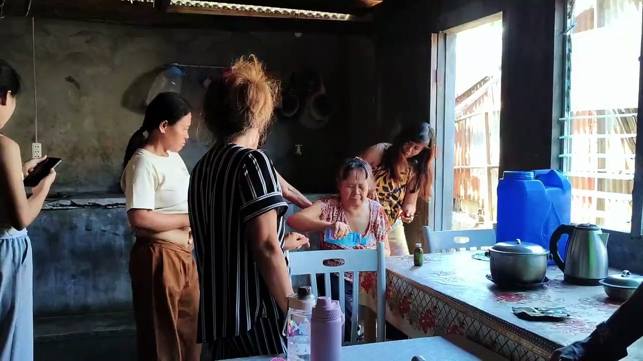 Mga Bisita Ni Lola Letecia Nag-istorya Bahin Sa Kabilin Ug Salo-salo Sa Paniodto