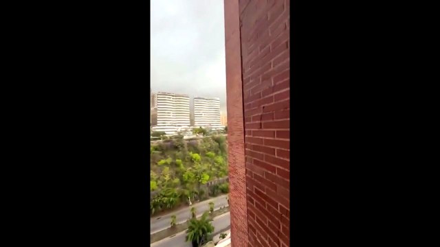 Terremoto in Venezuela, la fuga dal palazzo distrutto - Video
