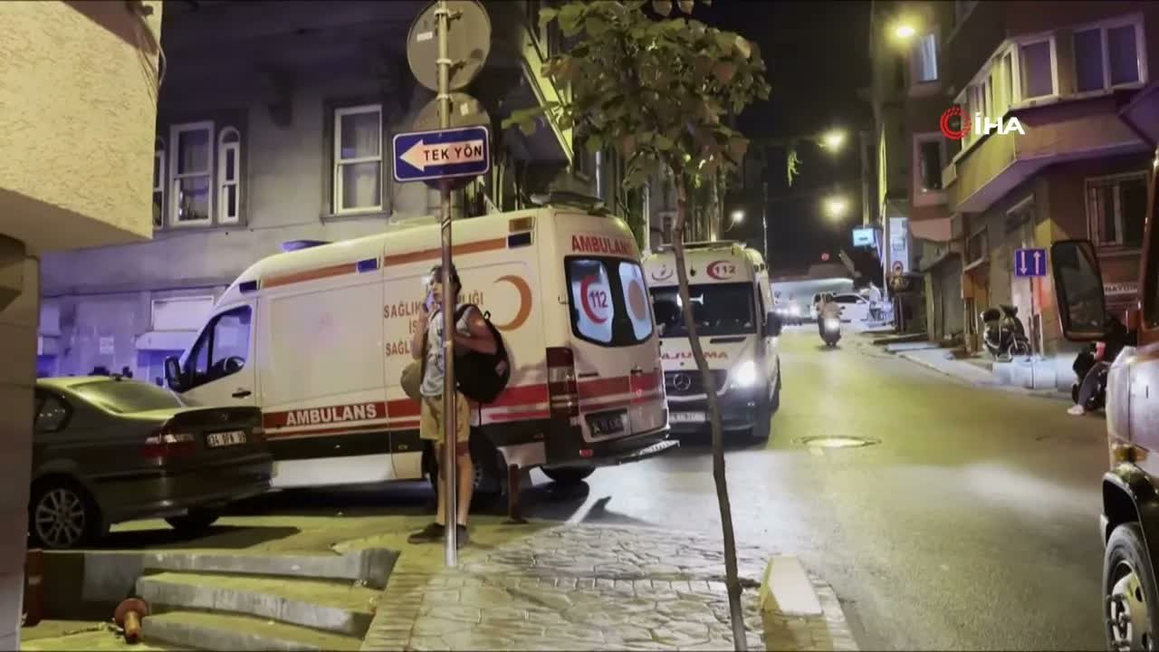 Beyoğlu’nda bir binada kısmı çökme meydana geldi !