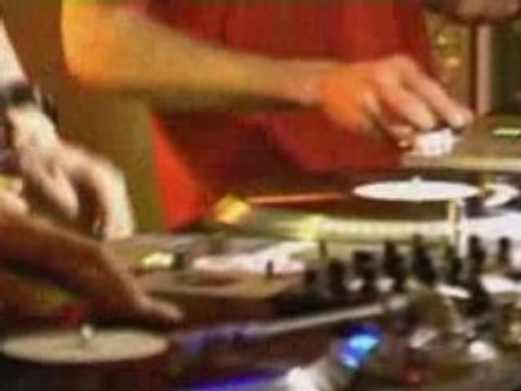 Birdy Nam Nam - Abesses@Favela Chic