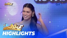 It's Showtime: Shuvee Etrata lookalike, nasa 'Miss Q&A'! (Miss Q&A)