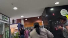 «Muy inquietante»: un testigo presencial relata el terremoto en un centro comercial de Caracas.
