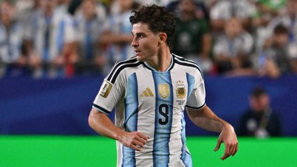 Pipi Estrada aclara el caso Julián Álvarez: “No le pidió a Gil Marín salir al Barça”