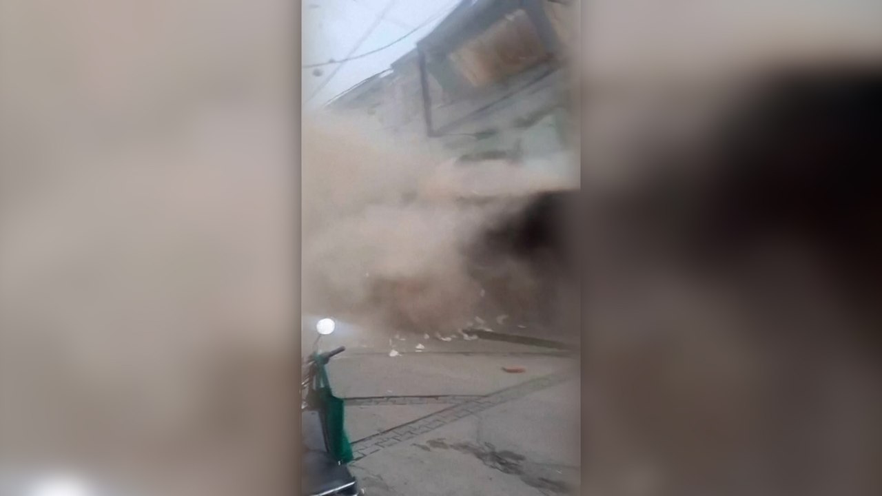 Derrumbes en directo y caos en el Aeropuerto Internacional de Venezuela