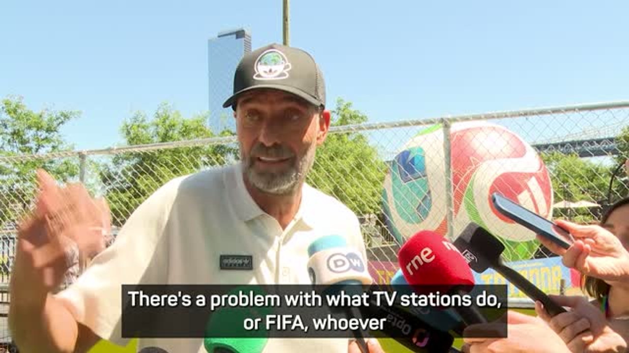 'I can go to the toilet!' - Klopp split on controversial hydration breaks