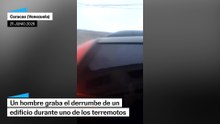 El momento del derrumbe de un edificio durante uno de los dos terremotos