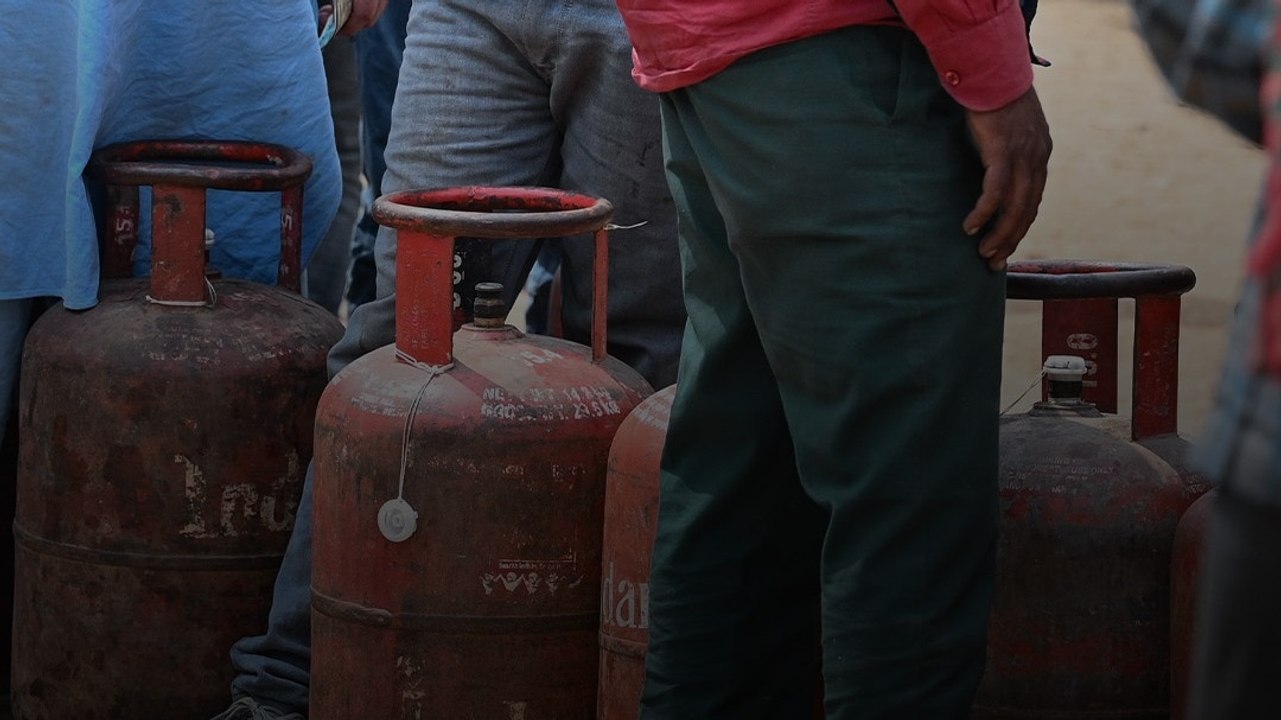 LPG ग्राहकों के लिए नए नियम लागू, 30 जून से पहले निपटा लें eKYC