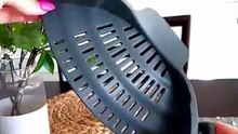 Silicone clip that snaps onto any pot.