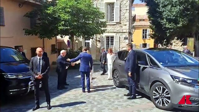 Francia, Macron accoglie Meloni al Museo Picasso di Antibes