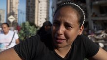 Dayana, la madre que busca a su hijo de 8 años entre los escombros: "Estoy desesperada"