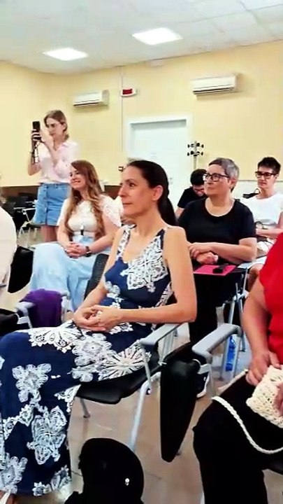 Un coro di operatori sanitari: l'Asst è pronta alla nuova edizione