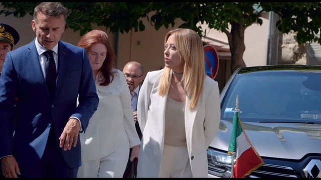 Vertice Italia-Francia, Macron accoglie Meloni: Giorgia, quanto tempo