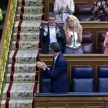 Gritos de dimisión contra Sánchez en el Congreso.